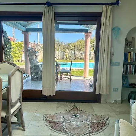 Villa Del Sole, Piscina Privata, A 400 Mt San Teodoro (Sardinia)